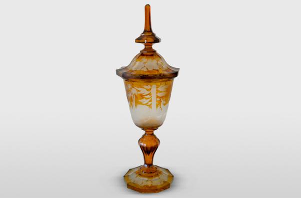 Goblet with lid